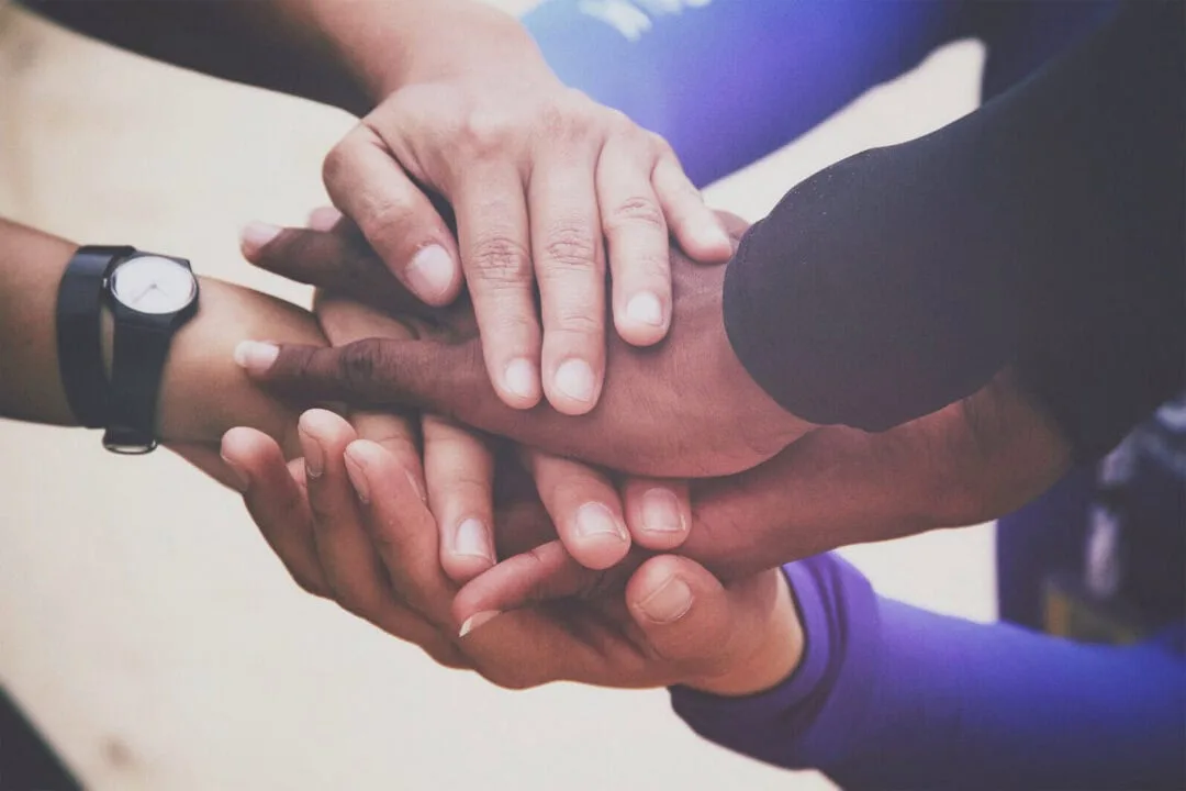 New Perspectives on the Evolution of Women’s Cooperation
